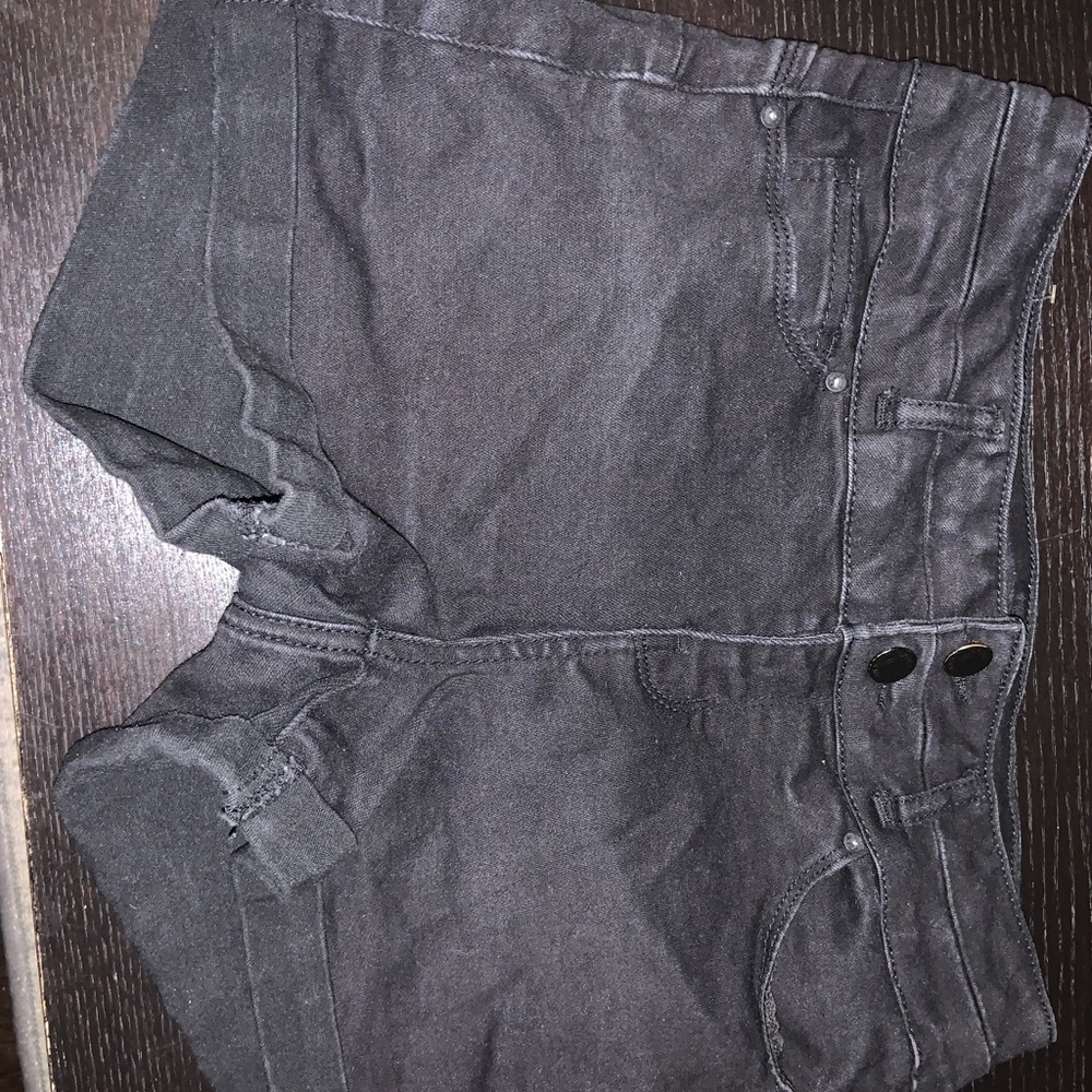 f21 black shorts